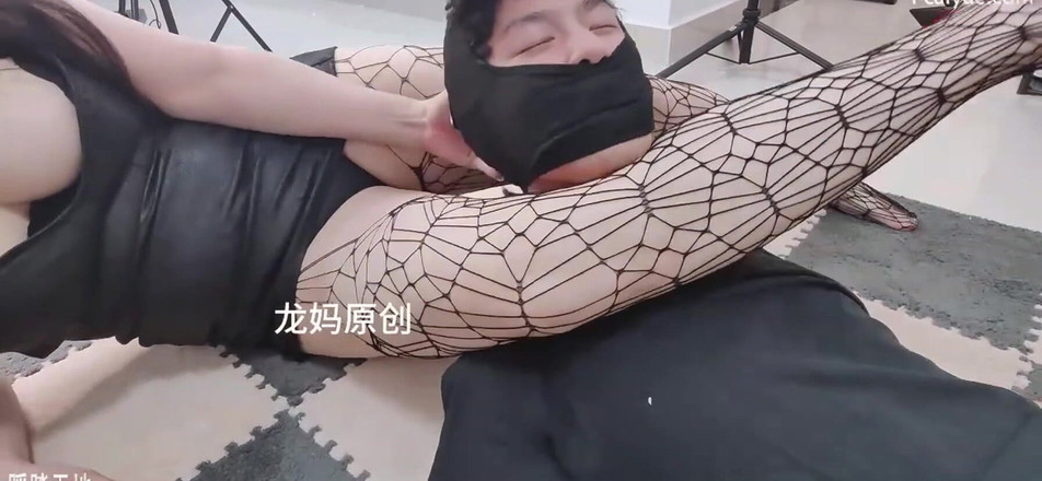 Giantess Domination: パンティストッキング アマゾンガール ヘッドシザーズ ラウンド2