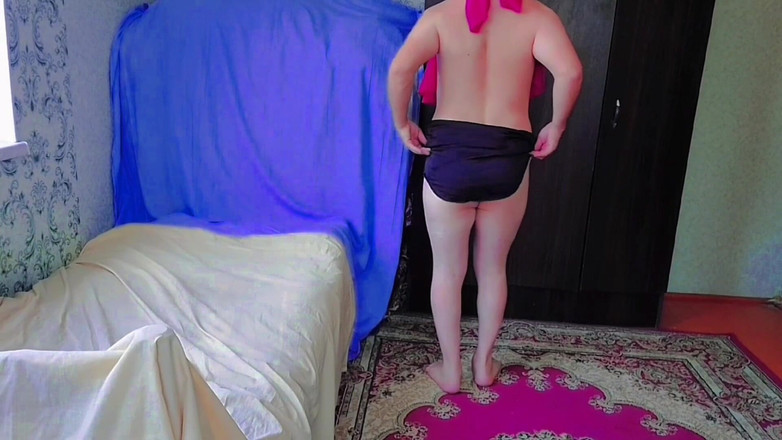 Kitty_Cross: Tapette dans les draps, femboy dans les rues