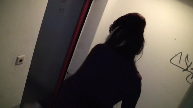 Aische Pervers: Stairwell Flooded with Piss