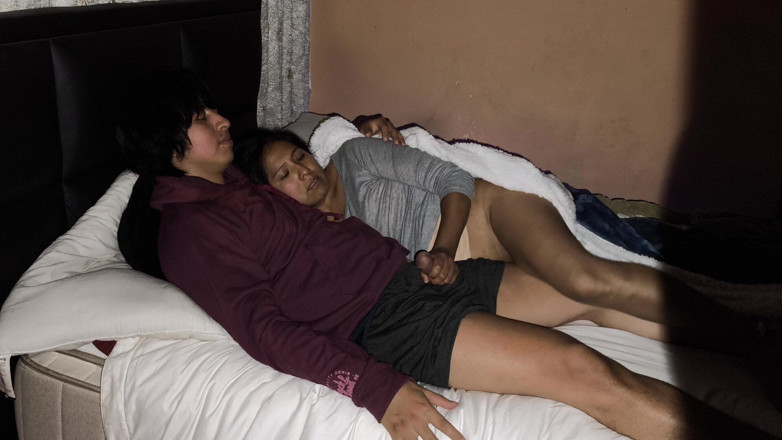 Moo DBOXXX: 미시 기독교가 나와 사랑에 빠지고 매일 나를 위해 우유를 펌핑합니다.
