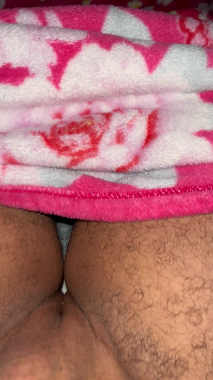 AlexisCR: Join my bed