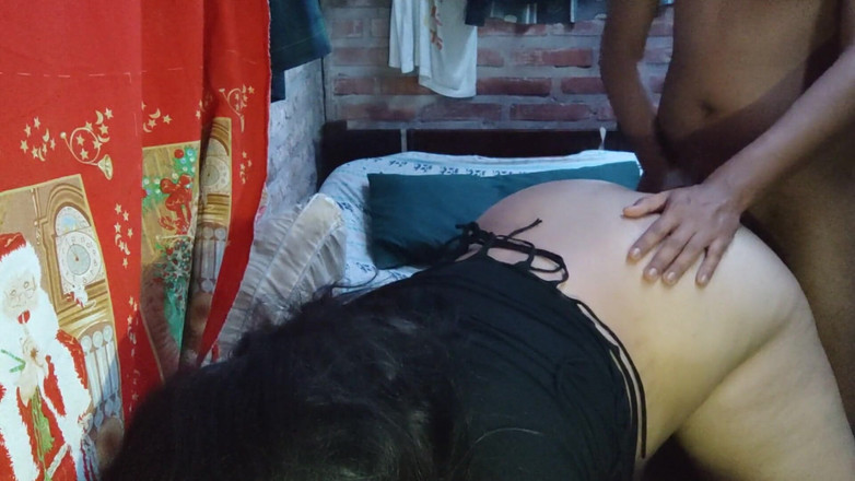 ALISONGONZALEZ26: Ho fatto un massaggio erotico alla mia sorellastra dopo il...