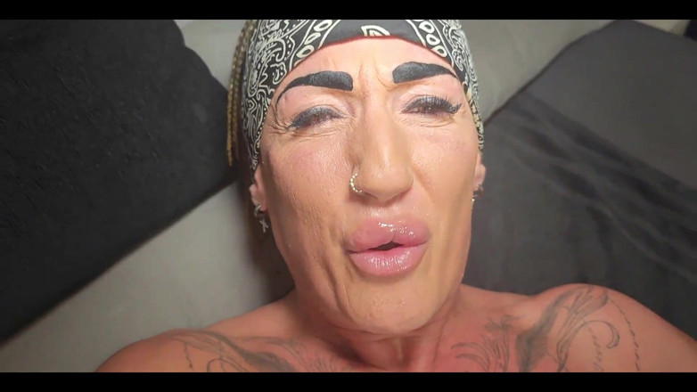 Danaxmuscles: Mlácení a dělám moji kundičku obrovskou s vakuovou pumpou