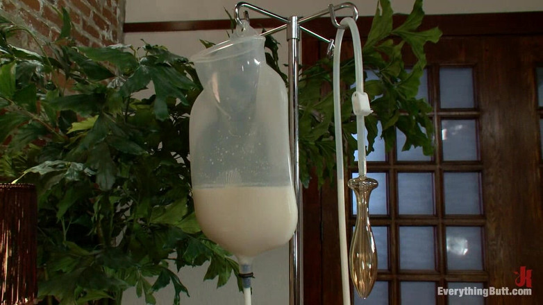 Everything Butt by Kink: Покараний вставленими предметами