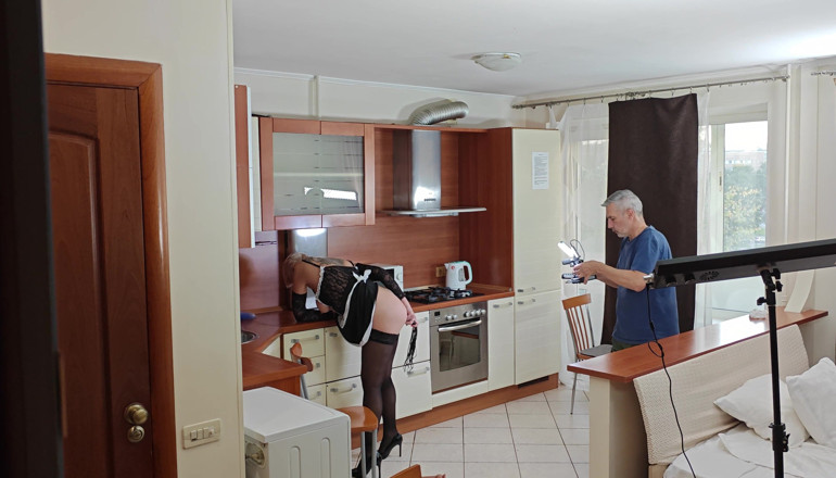 Heatwave Porn: Kinky Husband Films His Mature Hot Wife in the Kitchen...
