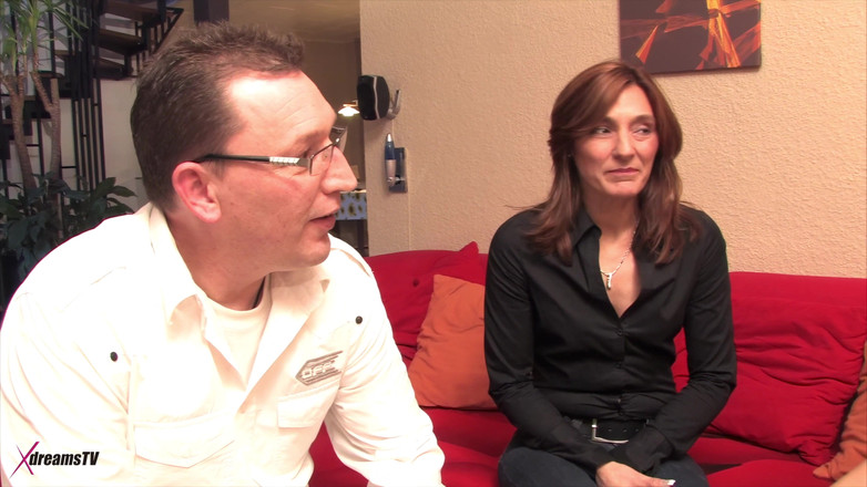 XdreamsTV: Pasangan pertengahan umur untuk mengumpul pengalaman dengan guru seks MILF