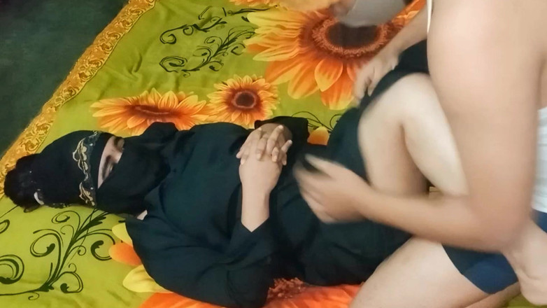 ValuableBridge1: Fata hijabi care poartă un Burqa este interesată de sex