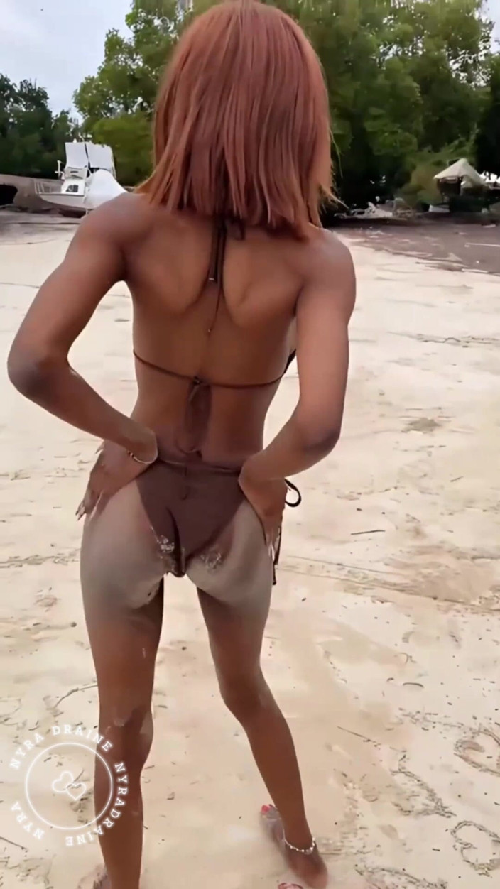 NyraDraine: African Perfect Body on Mombasa Beach