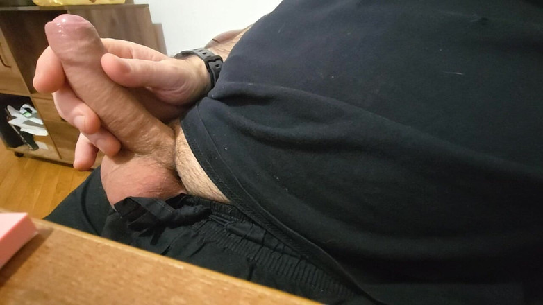 Jordance: 美丽的罗马阴茎在办公室自慰并大量高潮