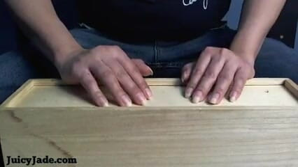 JasmineJade: Bare nail tapping