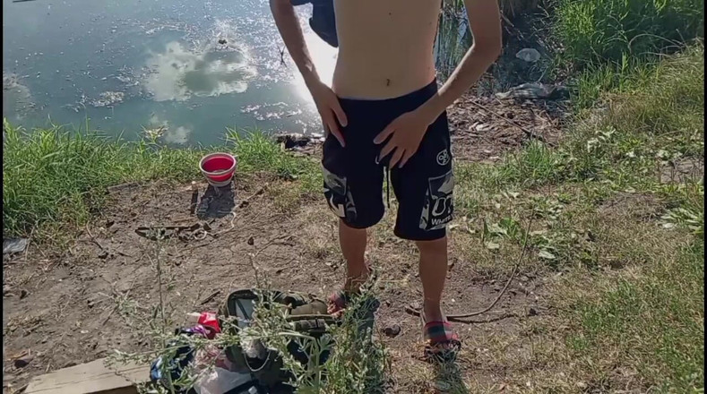 Fish Cam: आदमी प्रकृति और मछली पकड़ने में मरोड़ रहा है