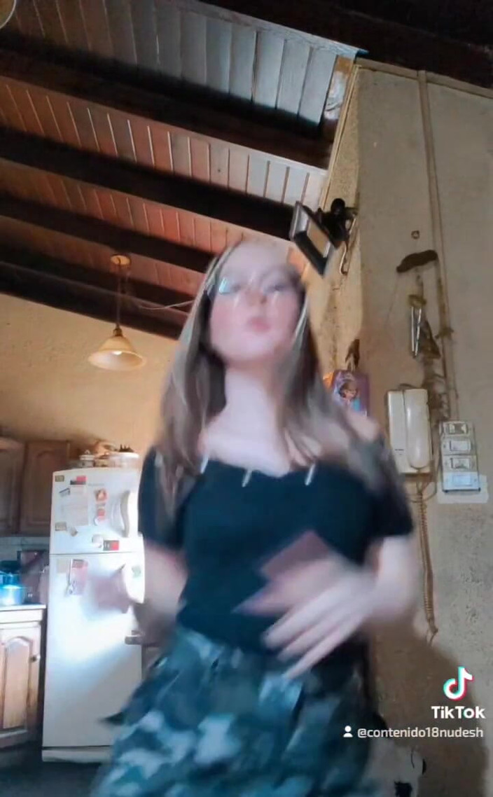 RavenHearth666VIP: Practicando la tendencia tiktok