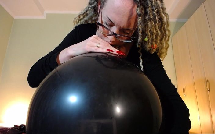 Bad ass bitch: Big Black Balloon Part 1 (no Sound Sorry)