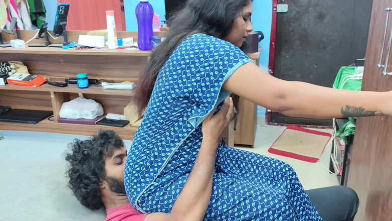 Vaishnavysharunraj: 丈夫与妻子的夜间热辣浪漫 第2部分，喀拉拉邦的热辣情侣在卧室里浪漫