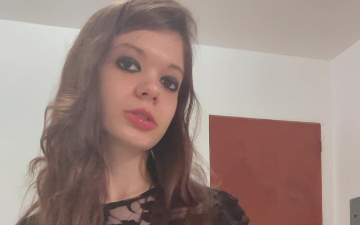 Dolls Cult: É muito bom sentir prazer enquanto eu me masturbo na...