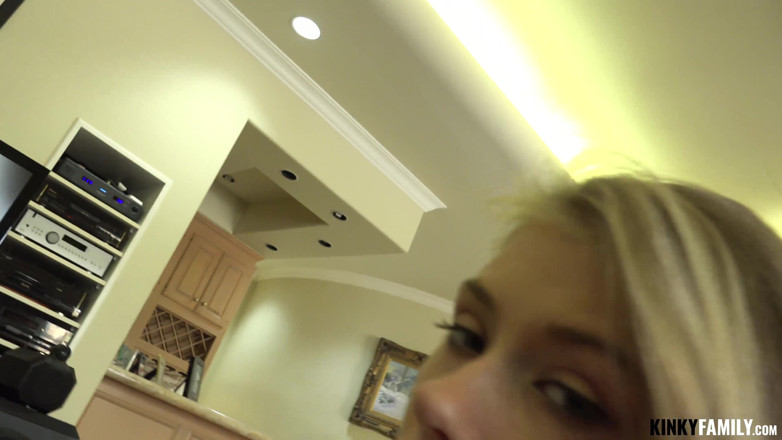 Kinky Family: I fucking love my new stepsis