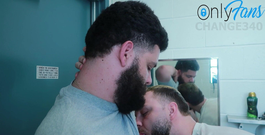 Change340: Ми використали громадський туалет на пляжі, щоб повеселитися