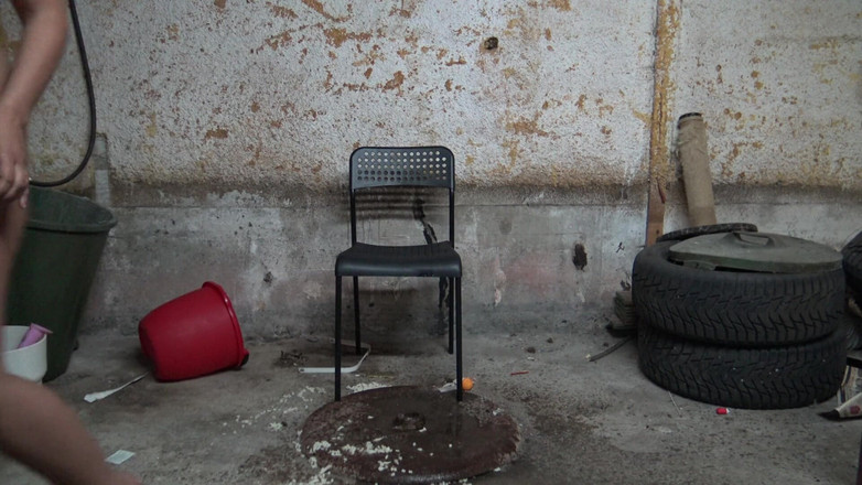 Souzan Halabi: Milf árabe musulmana en hijab meando meando - compilación