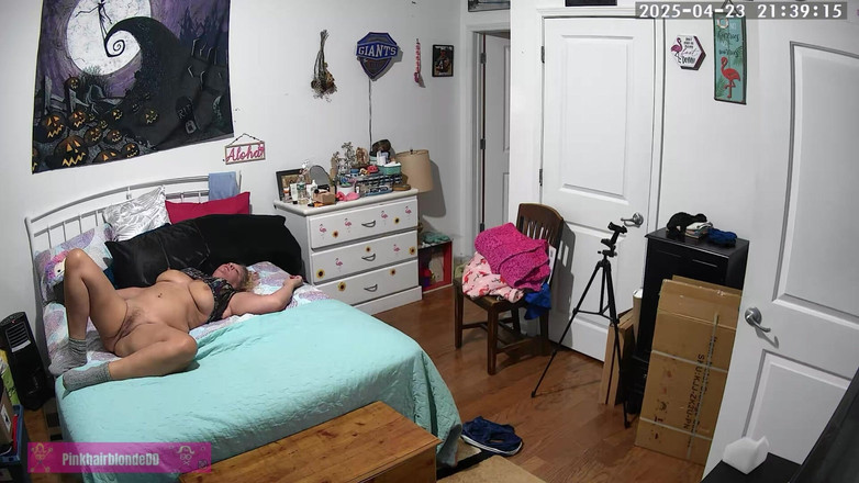 Dominator13: Mooie blondine gaat vreemd en wordt betrapt