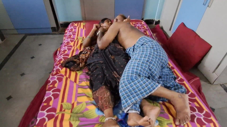 Desi palace: Desi Indische milf vrouw nieuwste romantische seks