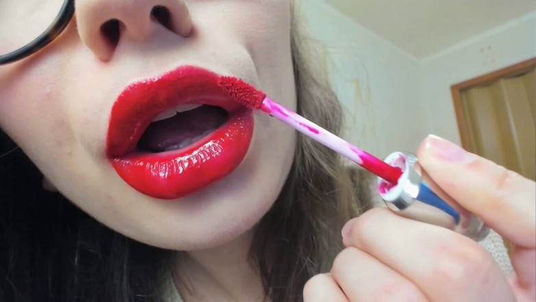 Rarible Diamond: Untuk Much Red Lipstick