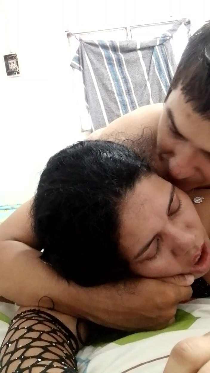 Valkyrieandluigy: 24 घंटे की चुनौती: केवल गर्म दूध! यह कौन सबसे ऊपर है?