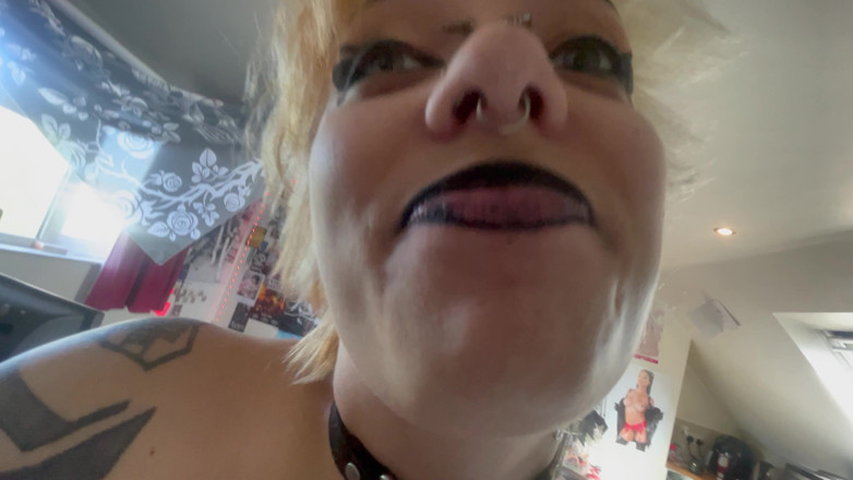 Glitterqueen1999: Wisata mulut ke gothtick lipstik hitam