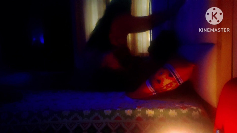 Ankita10000: 蜜月之夜哥与大黑第1部分