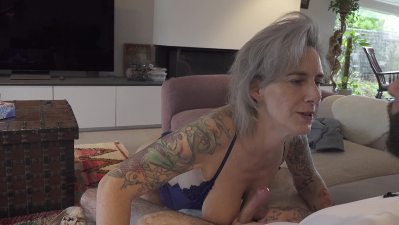 MamaMariaxxx: Just Fill That Pussy and Close the Door on Your...