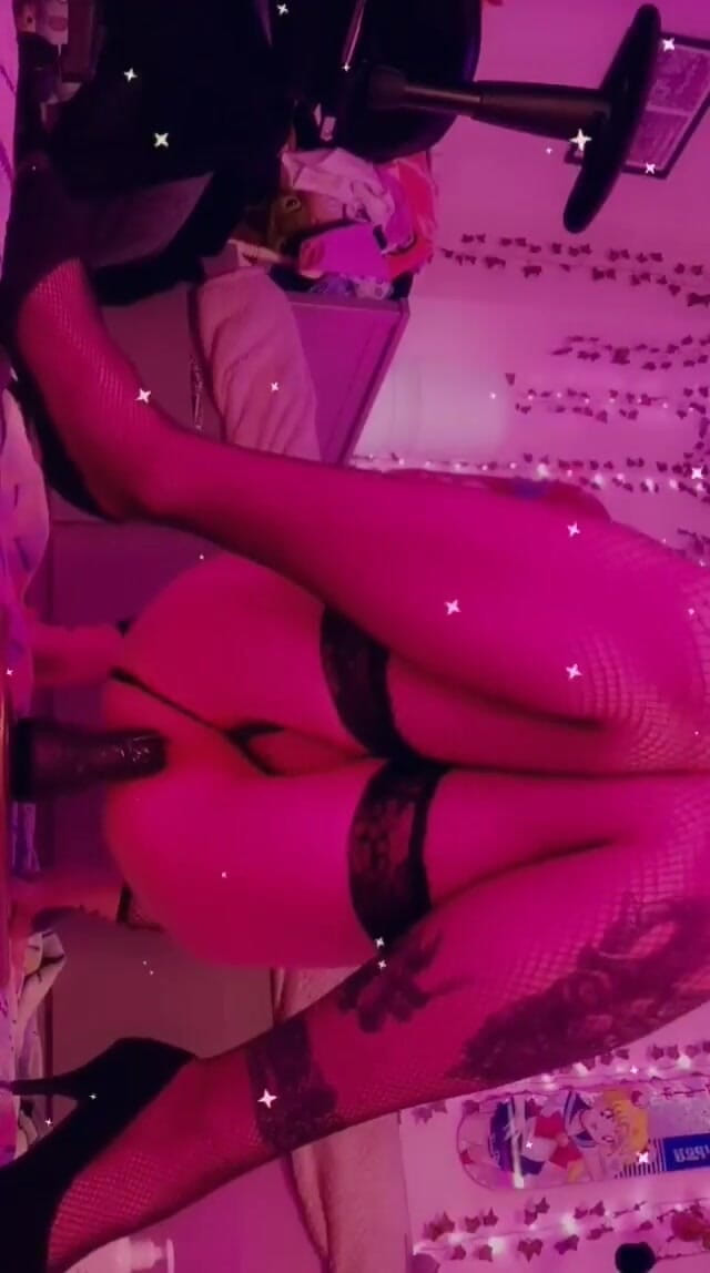 SashaSuxxx: Étirer mon trou étroit est juste la sensation la plus incroyable 3