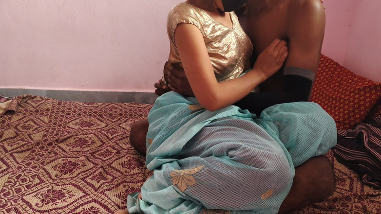 Viralcouple76: Indisch Desi dorp mooie huisvrouw geneukt door haar man