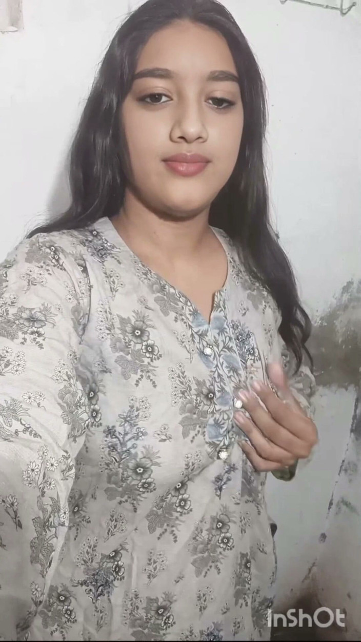 Naughty_Sana: Sexy Bhabi dostává sexy prstění v kundičce Masterbating a mačkání...