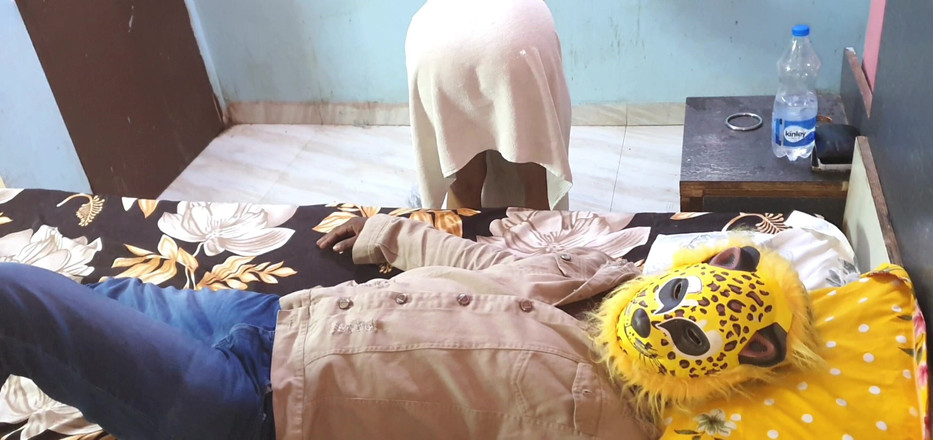 Anu4sum: मैंने पीने के प्रभाव में नौकरानी को चोदा