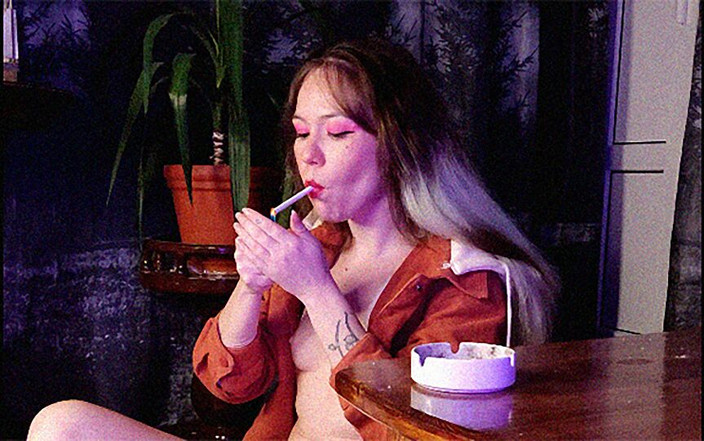 Blowjobs Alice: Meine frau raucht zu viel