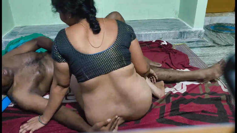 Sexy sindu: Fucking My Hot Girlfriend in Saree