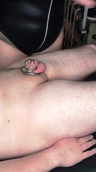 Depilando al esclavista peludo (entrenamiento de esclavos con una pizca de diversión sátic para Miss Diana)