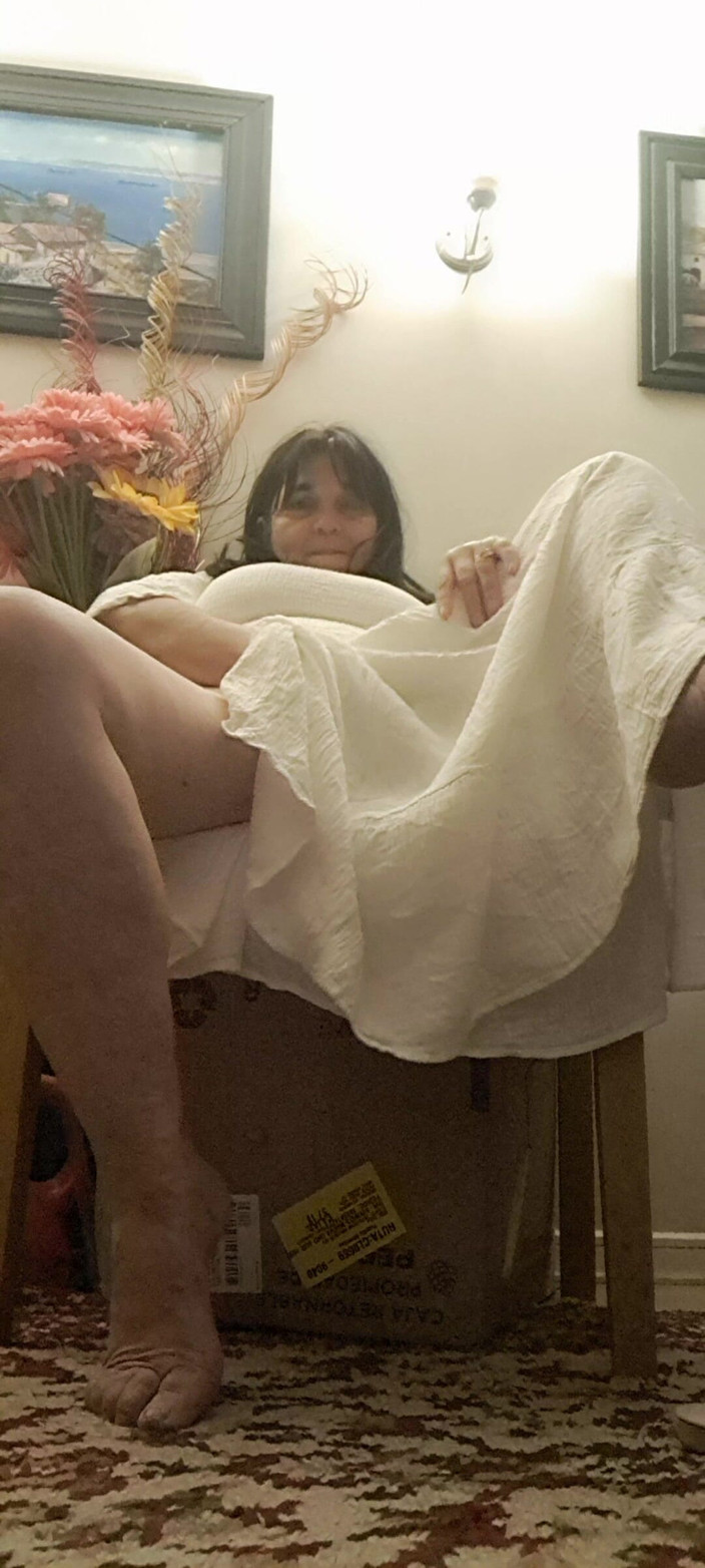 Mommy big hairy pussy: Торкання та дегустація того, що під сукнею