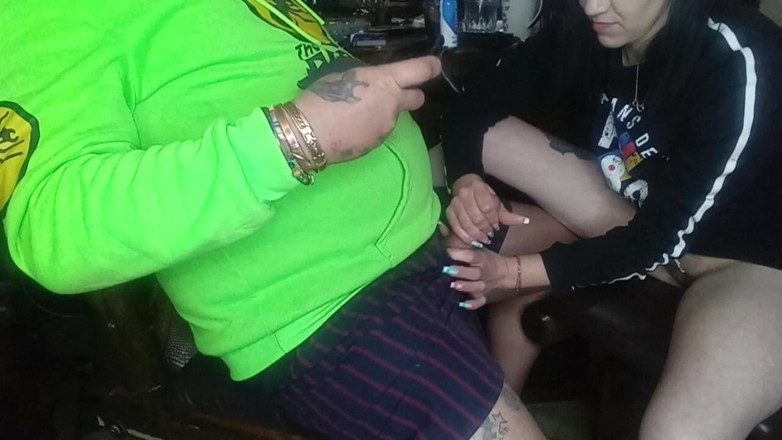 MysticBella: Ge honom en avrunkning med sin sperma al över mina händer