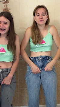 Chicas desesperadas en jeans