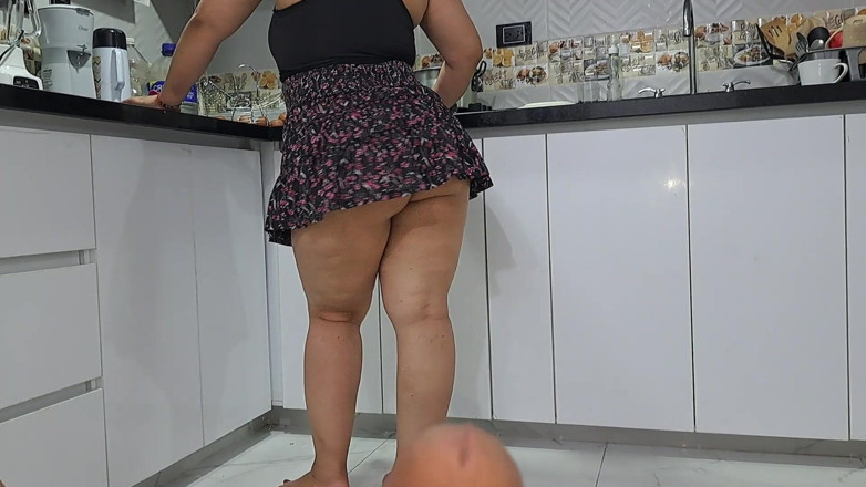 Jocelyn: Big Ass Stepmom Sits on My Cock