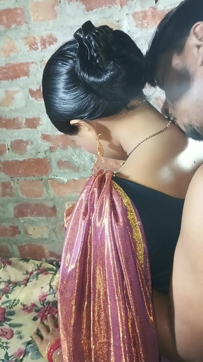 Renudbf: Pocałowałem gorącą żonę mojego przyjaciela tak, że jej pochwa stała się mokra...