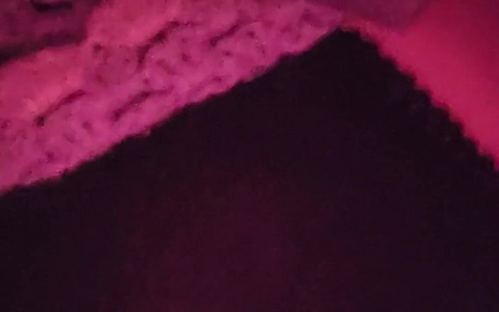 Raven Willow: 1 Pikantny Głośny i soczysty fart dla Wszystkich Cię Śmierdzący Miłośników...