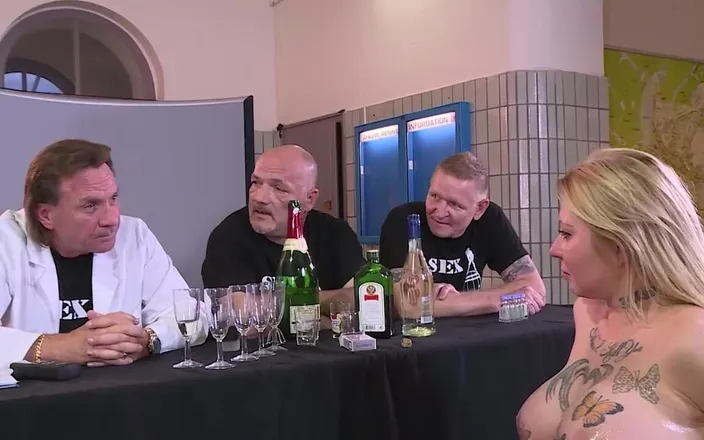 Deutschland porn: Doctor Bangs a Busty Blonde MILF