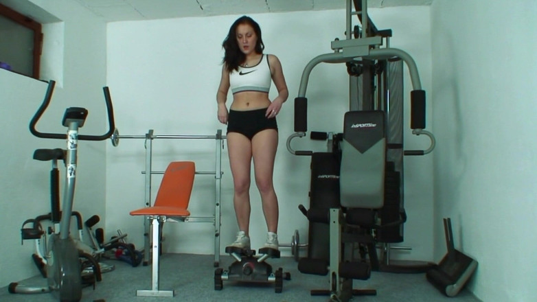 Alfacontent World: Эта возбужденная немецкая тинка готова к жесткому траху