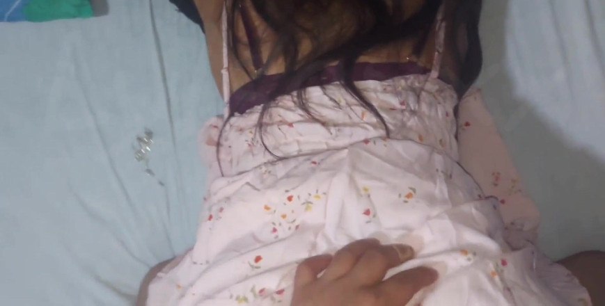 Lylsexxx: Aku bertemu dengannya di pesta dan berakhir memberinya kontol