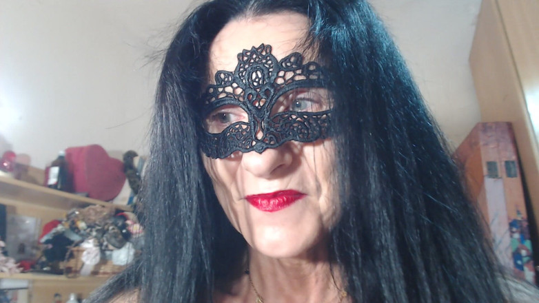 WEBREGINETTA2023: Masturbada con botas