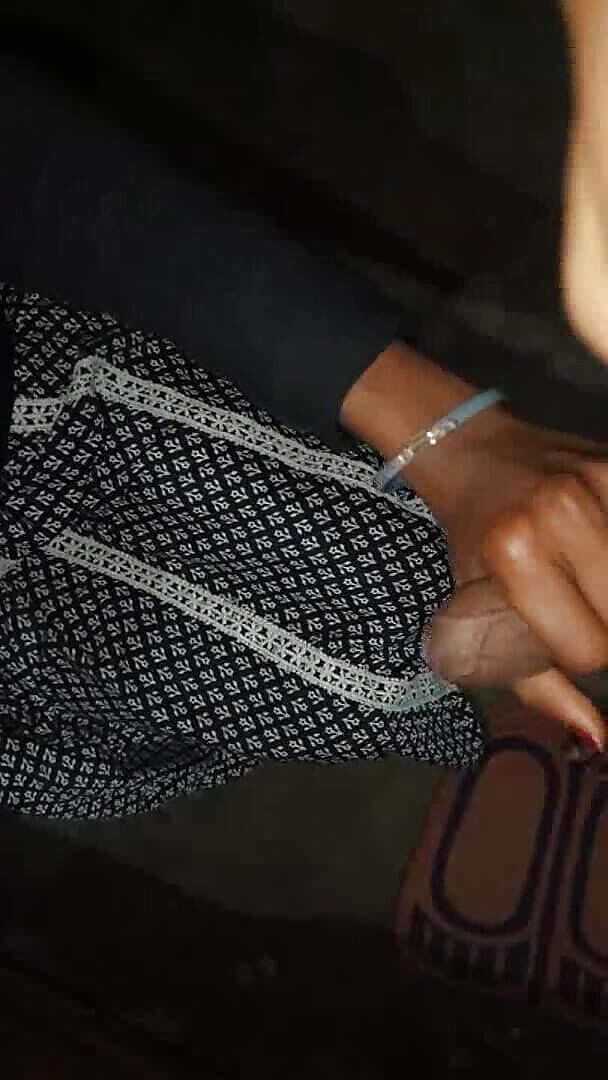 Truefuker: Iubitul meu mă fute tare și mă suge