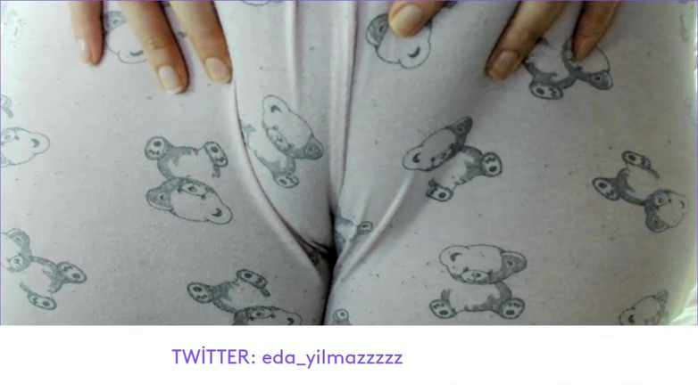 turk_milf_porno: Stydké pysky - turecká MILFka - Turecké Porno - Pyžama - Kundička - Turecké odhalení -...