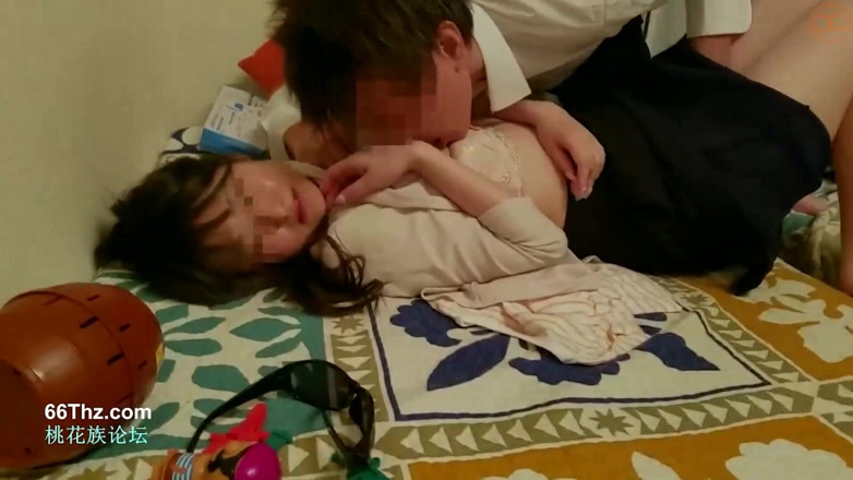 Asians in love: Asian woman cum in mouth