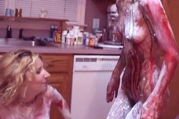 Radical Lesbian: Messy lesbian lovers in the kitchen